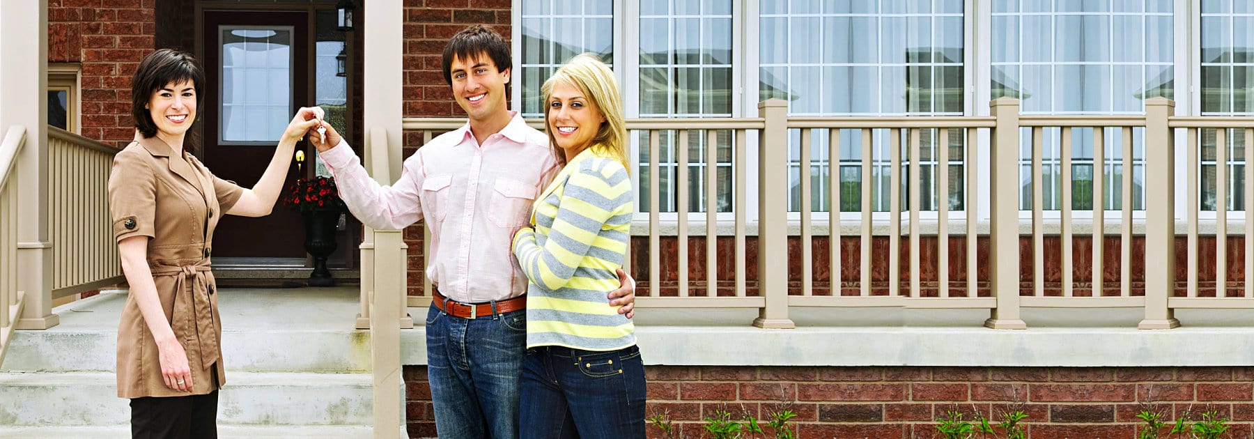 couple buying a house from the woman